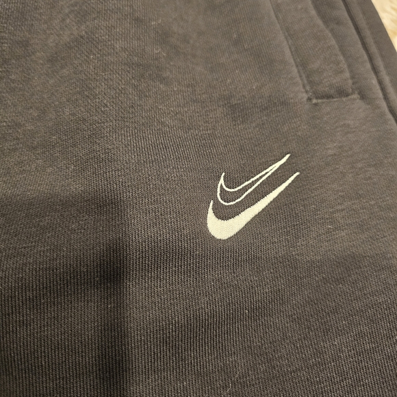 NWT NIKE MENS Joggers - Picture 5 of 13